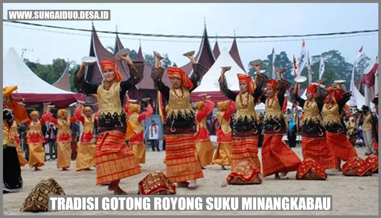 Tradisi Gotong Royong Suku Minangkabau